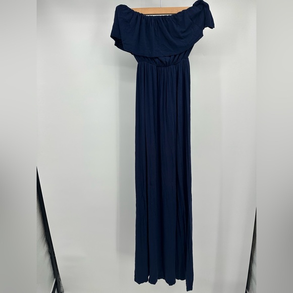Dresses & Skirts - Elegant Navy Dress